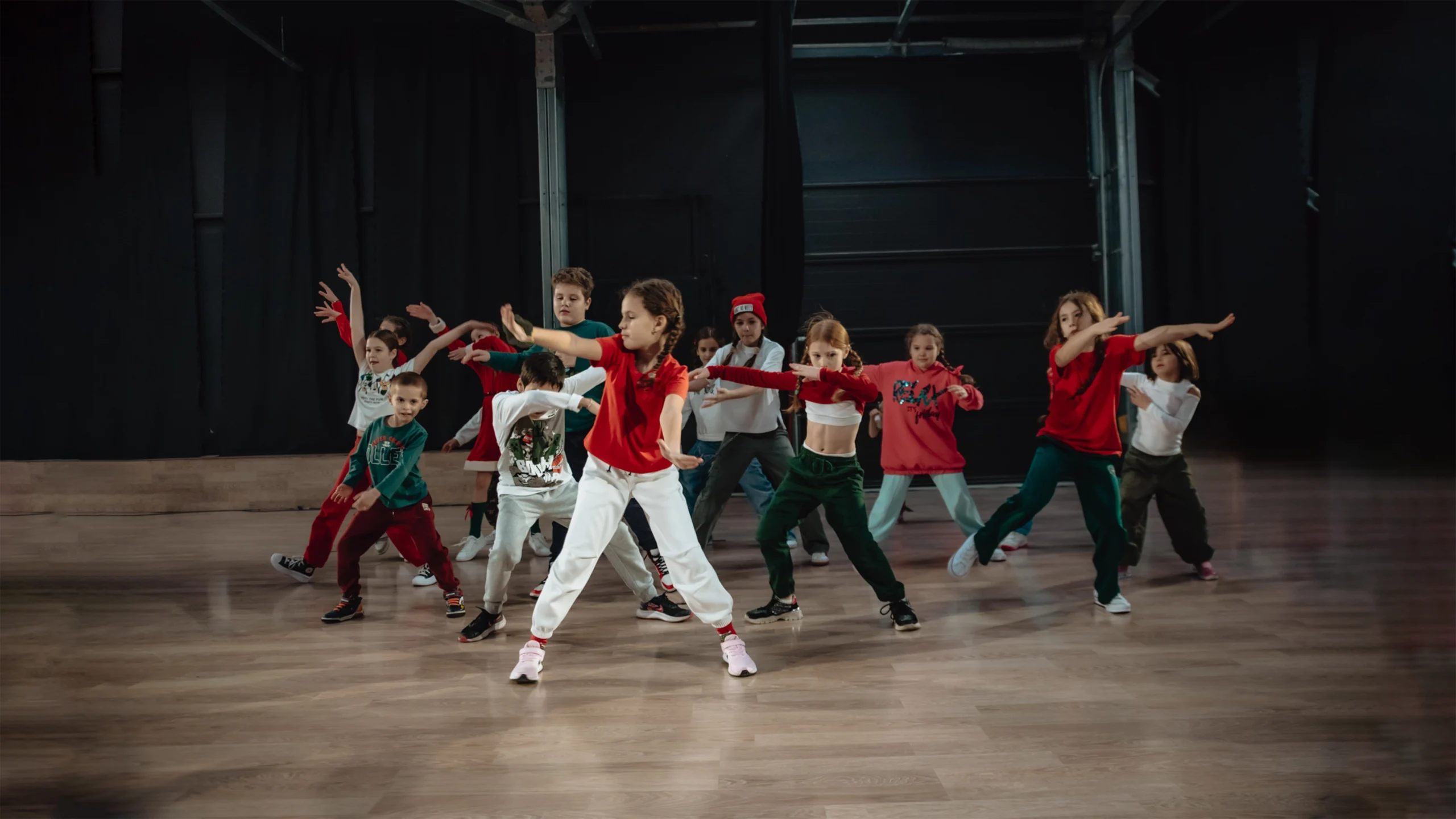 STREET DANCE 6+ ani